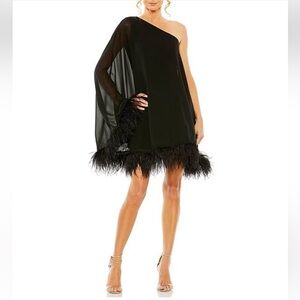 Elegant Black One-Shoulder Dress with Feather Trim